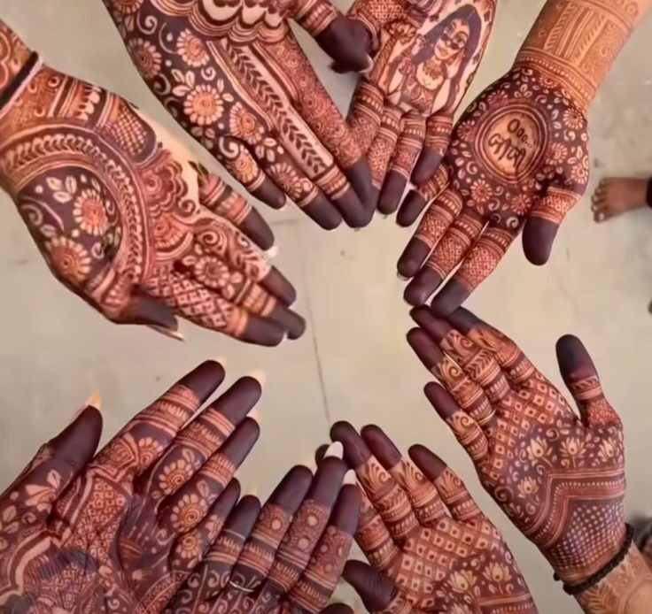 Front-hand mehndi designs